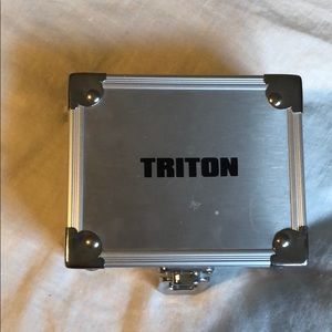 Triton tungsten men’s link bracket.